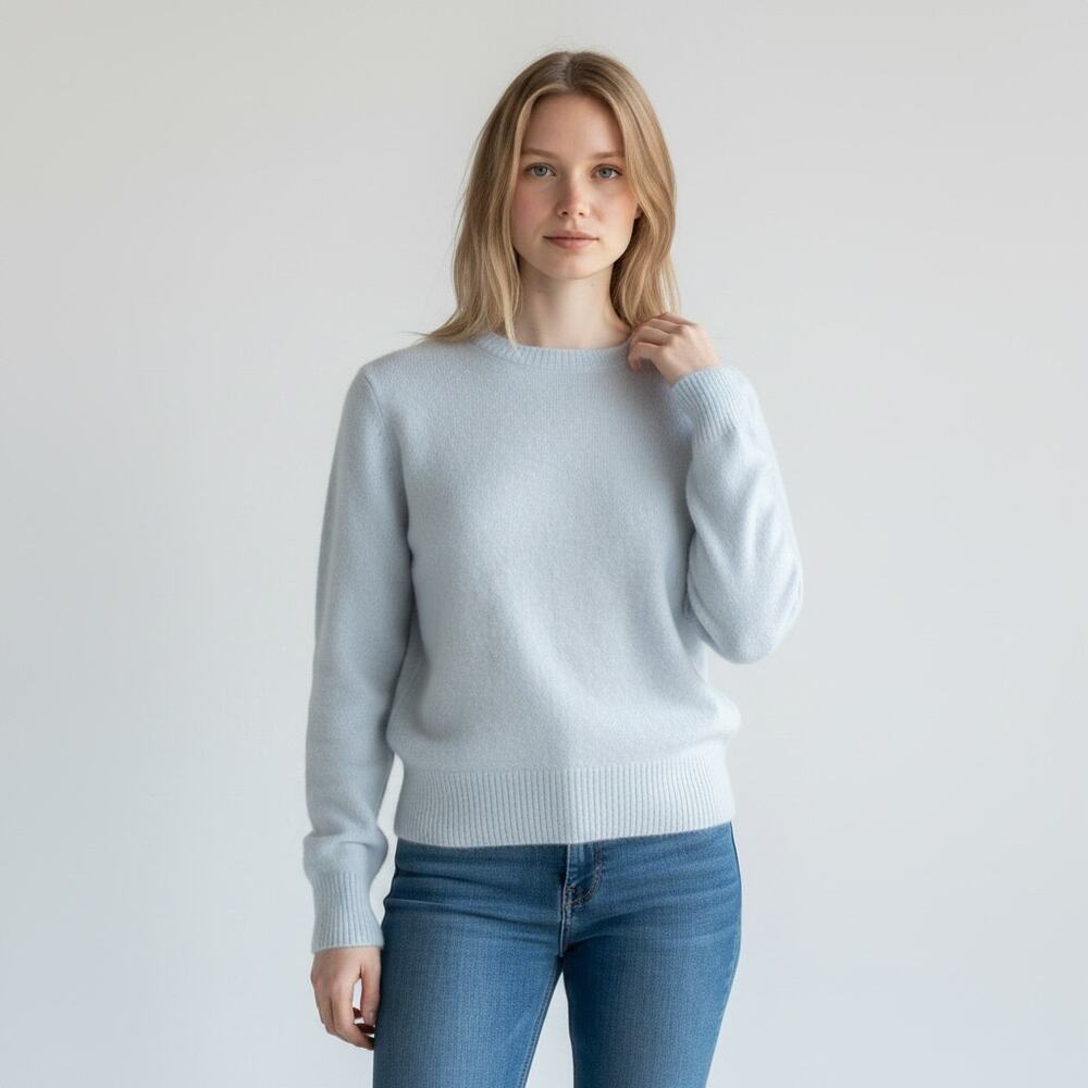 White + Warren Women's M 100% Cashmere Crewneck Sweater Light Blue Quiet Luxury